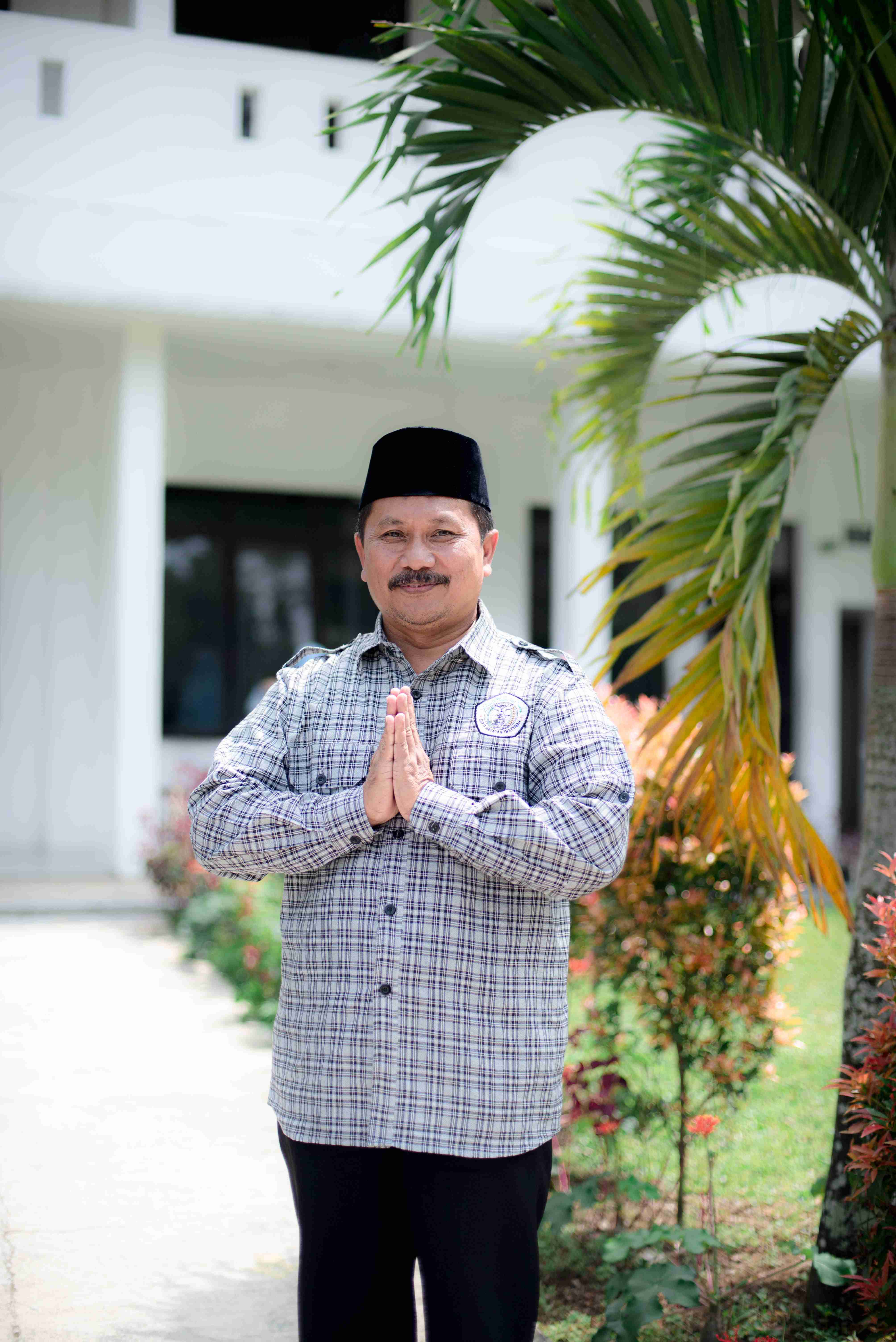Dr. Sutrisno, M.Pd., M.Ak